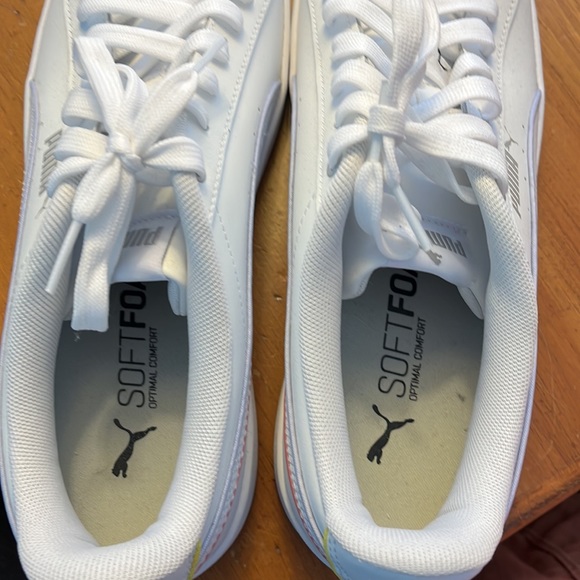 NWOT Puma Women’s soft foam sneakers, size 10, EU 41. - Picture 2 of 5